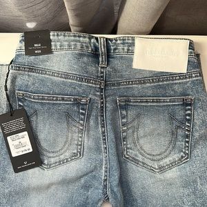 NWT True Religion Halle High Rise ankle distressed jeans. Size W25.